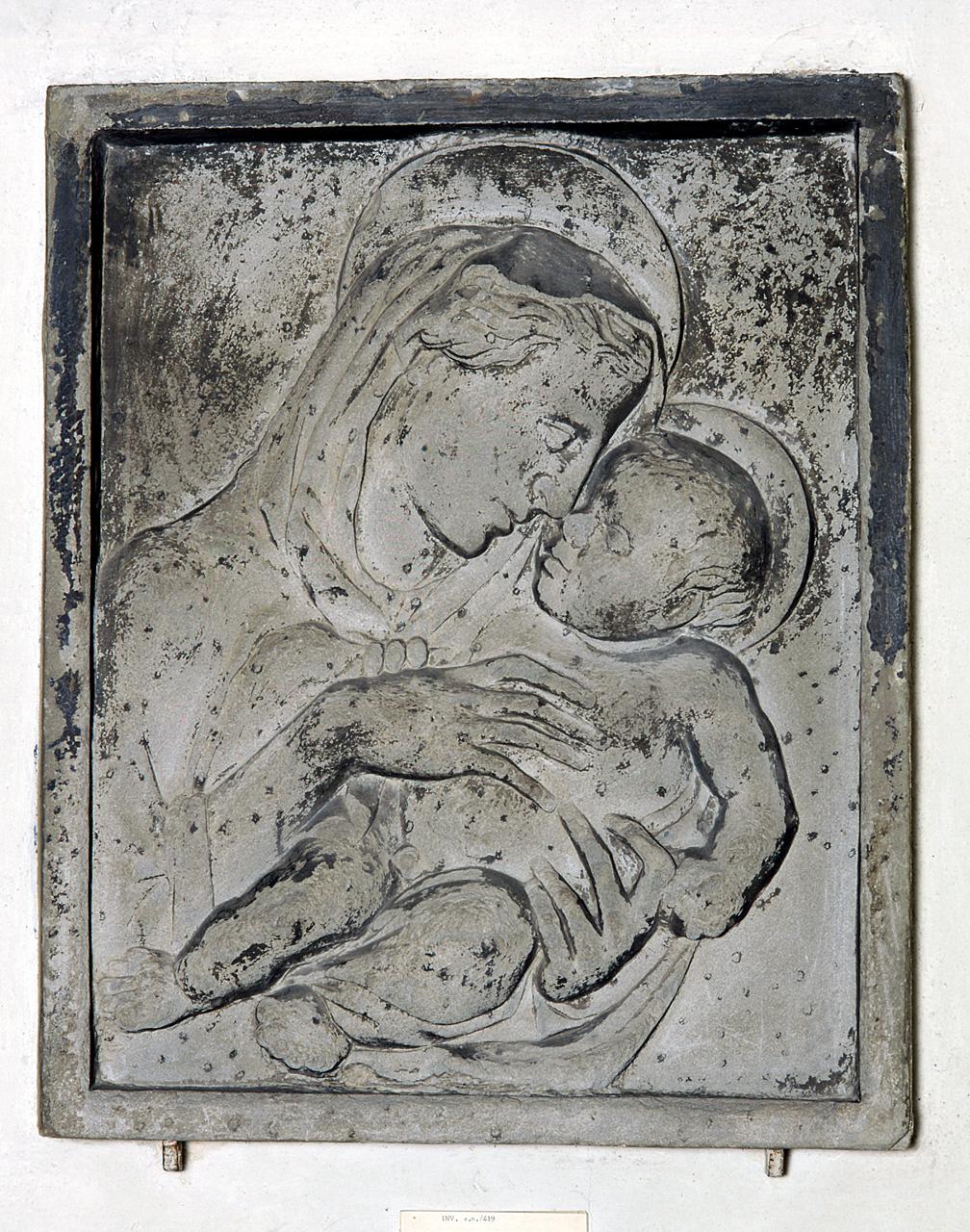 Madonna con Bambino (rilievo) di Bardi Donato detto Donatello (bottega) (secondo quarto sec. XV)