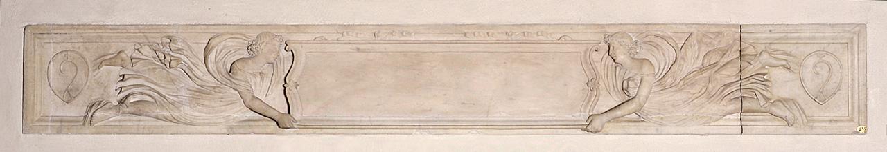 angeli reggicartiglio (decorazione plastica) - bottega romana (seconda metà sec. XV)