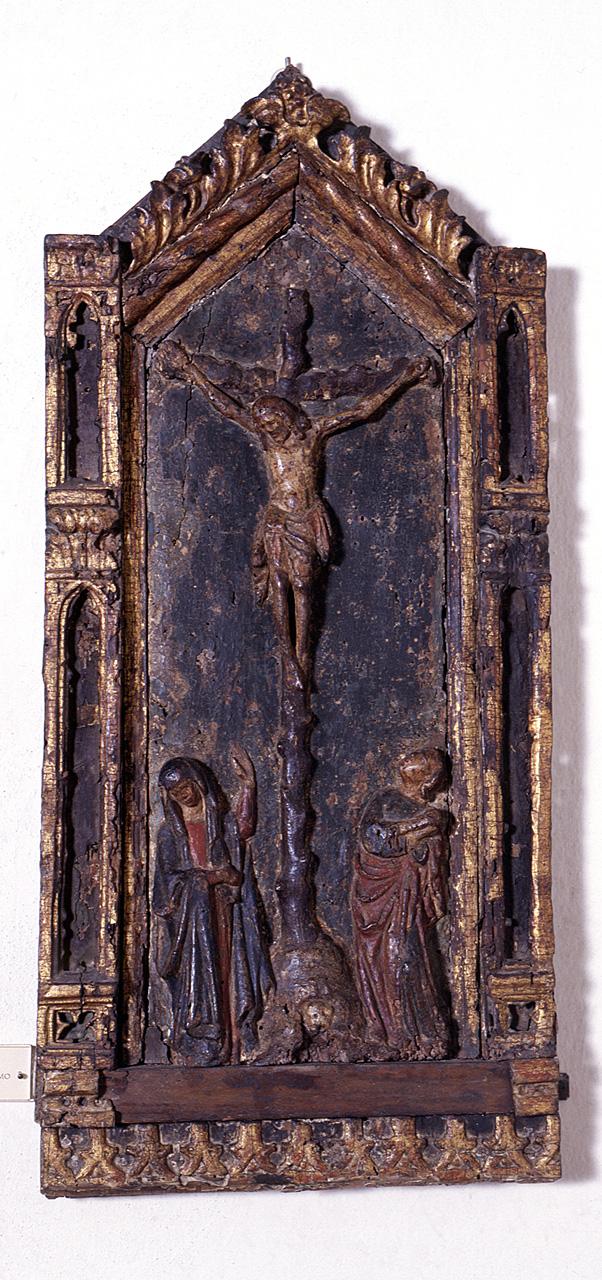 crocifissione di Cristo con la Madonna e San Giovanni Evangelista (rilievo) - bottega veneta (seconda metà sec. XIV)