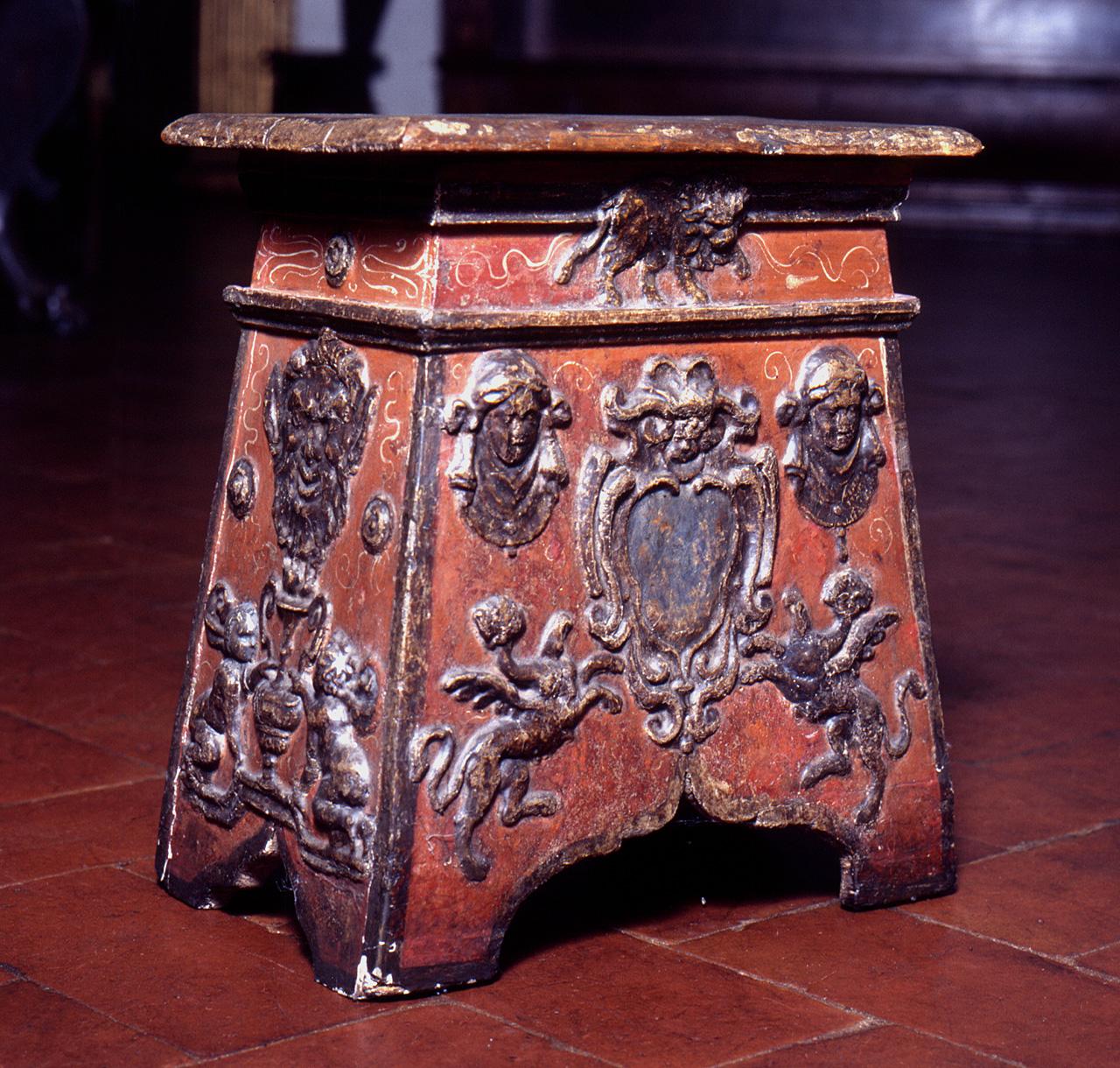 motivi decorativi (sgabello) - bottega fiorentina (seconda metà sec. XVI)