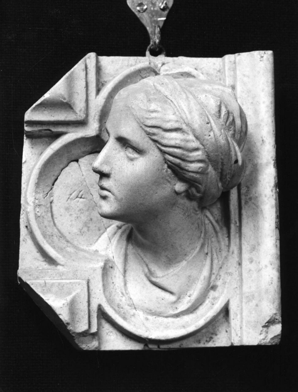 testa di donna (calco) di Lelli Oronzio (?) (sec. XIX)