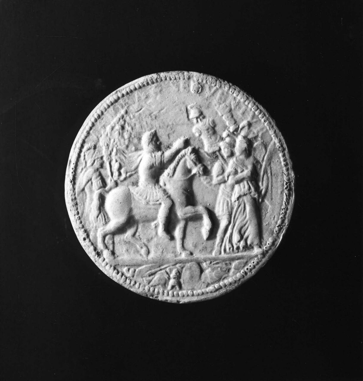 Enrico II a cavallo preceduto dalla Vittoria; nell'esergo un trofeo d'armi (calco di medaglia) di Lelli Oronzio (bottega) (sec. XIX)