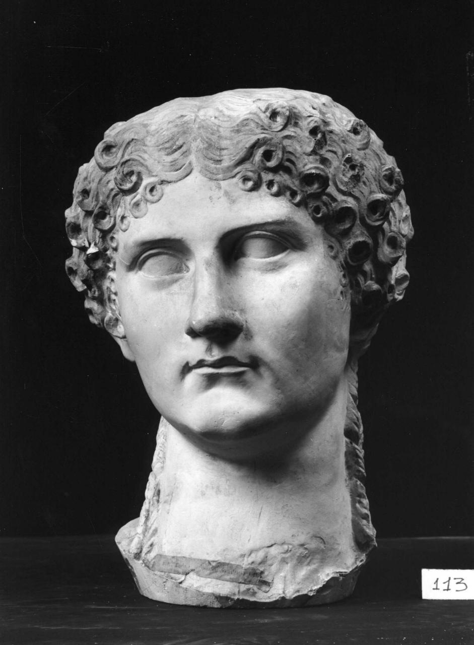 c. d. Agrippina Minor, ritratto di donna (calco di scultura) di Lelli Oronzio (bottega) (sec. XIX)