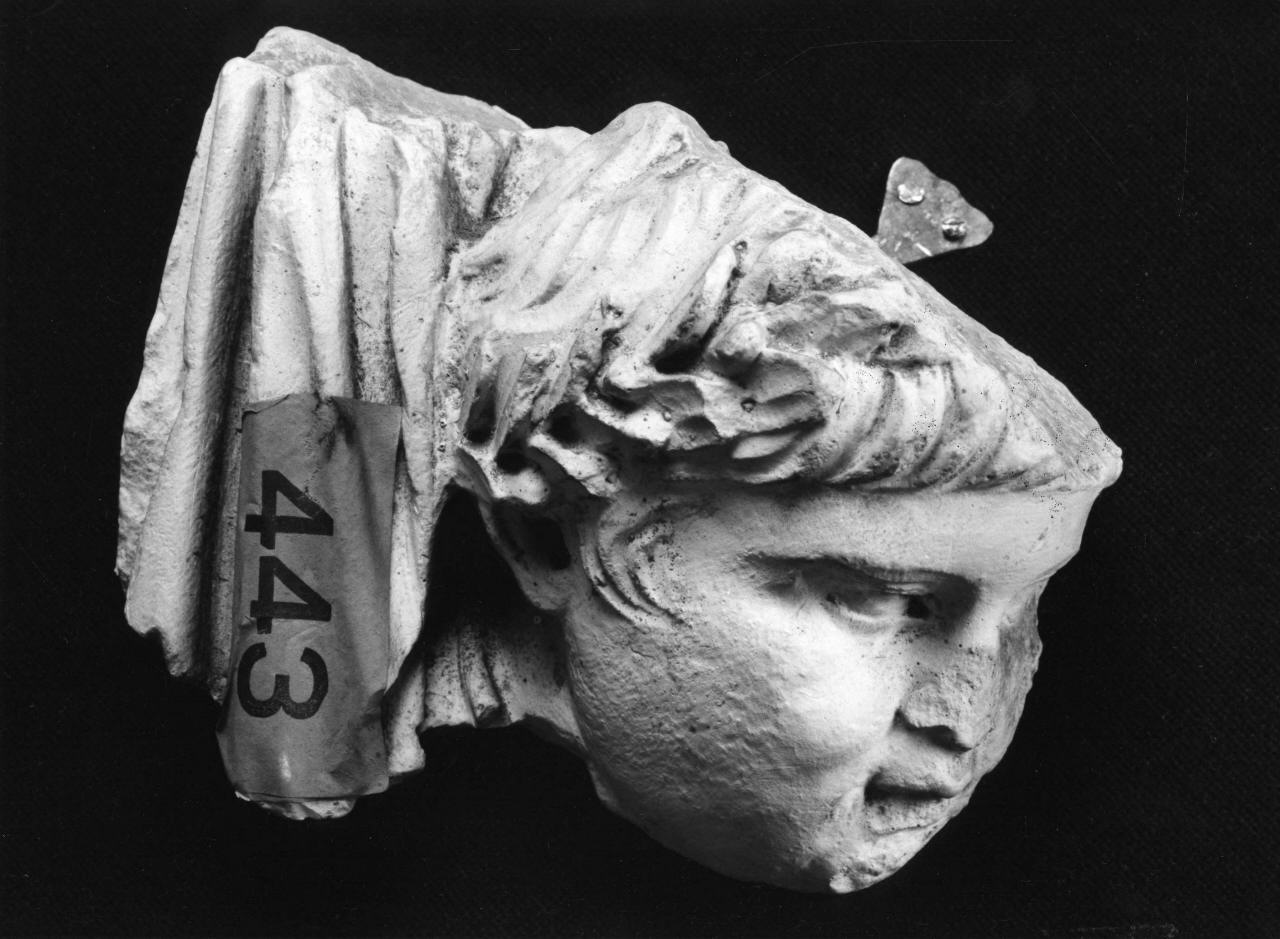 ritratto ideale di donna (calco, elemento d'insieme) di Lelli Oronzio (bottega) (sec. XIX)