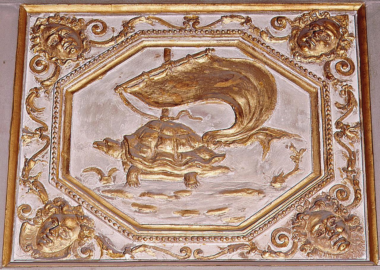 impresa di Cosimo I de' Medici: tartaruga con la vela (rilievo) di Vasari Giorgio, Boscoli Giovanni detto Nanni da Montepulciano (sec. XVI)