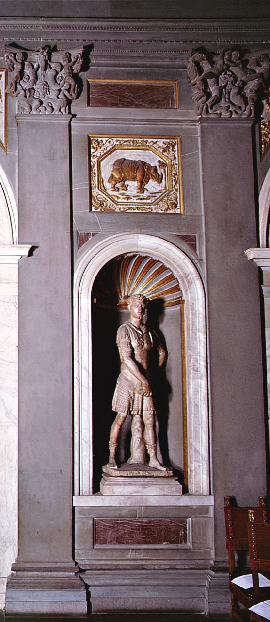 animali fantastici e motivi decorativi fitomorfi (capitello) di Vasari Giorgio, Lorenzi Domenico di Benedetto (sec. XVI)