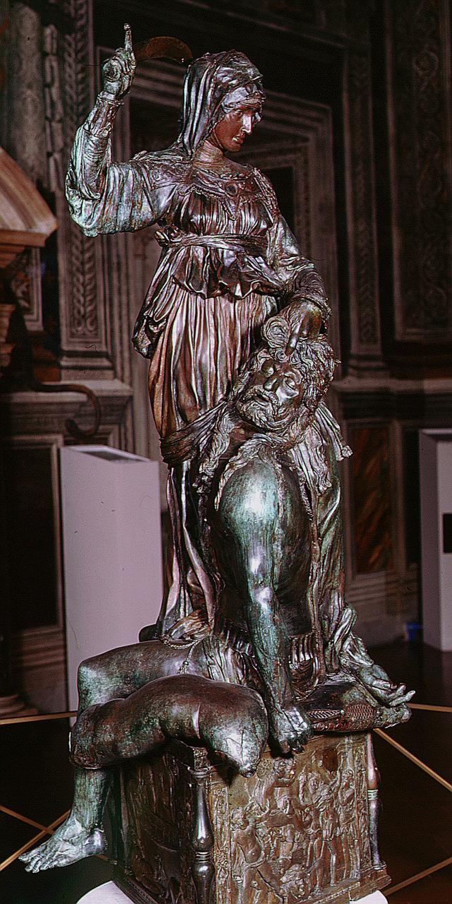 Giuditta decapita Oloferne (gruppo scultoreo) di Bardi Donato detto Donatello (sec. XV)