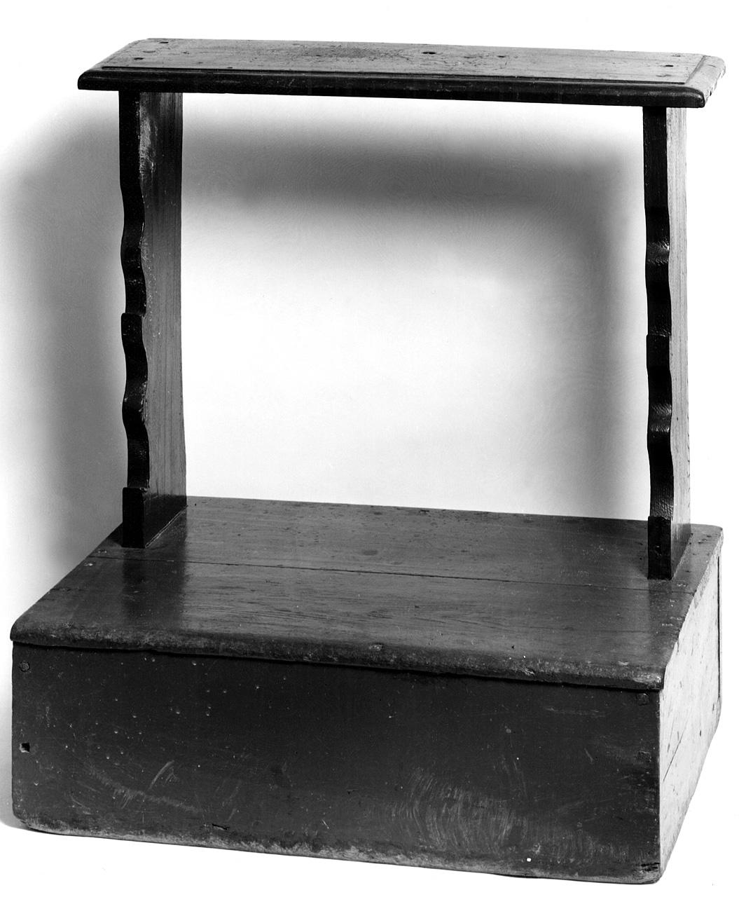 inginocchiatoio - produzione toscana (sec. XIX)