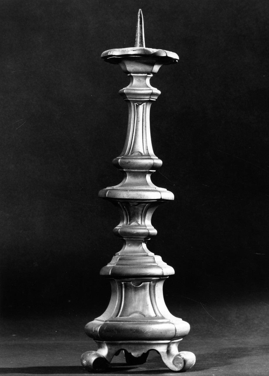 candeliere da chiesa, serie - bottega toscana (sec. XVIII)