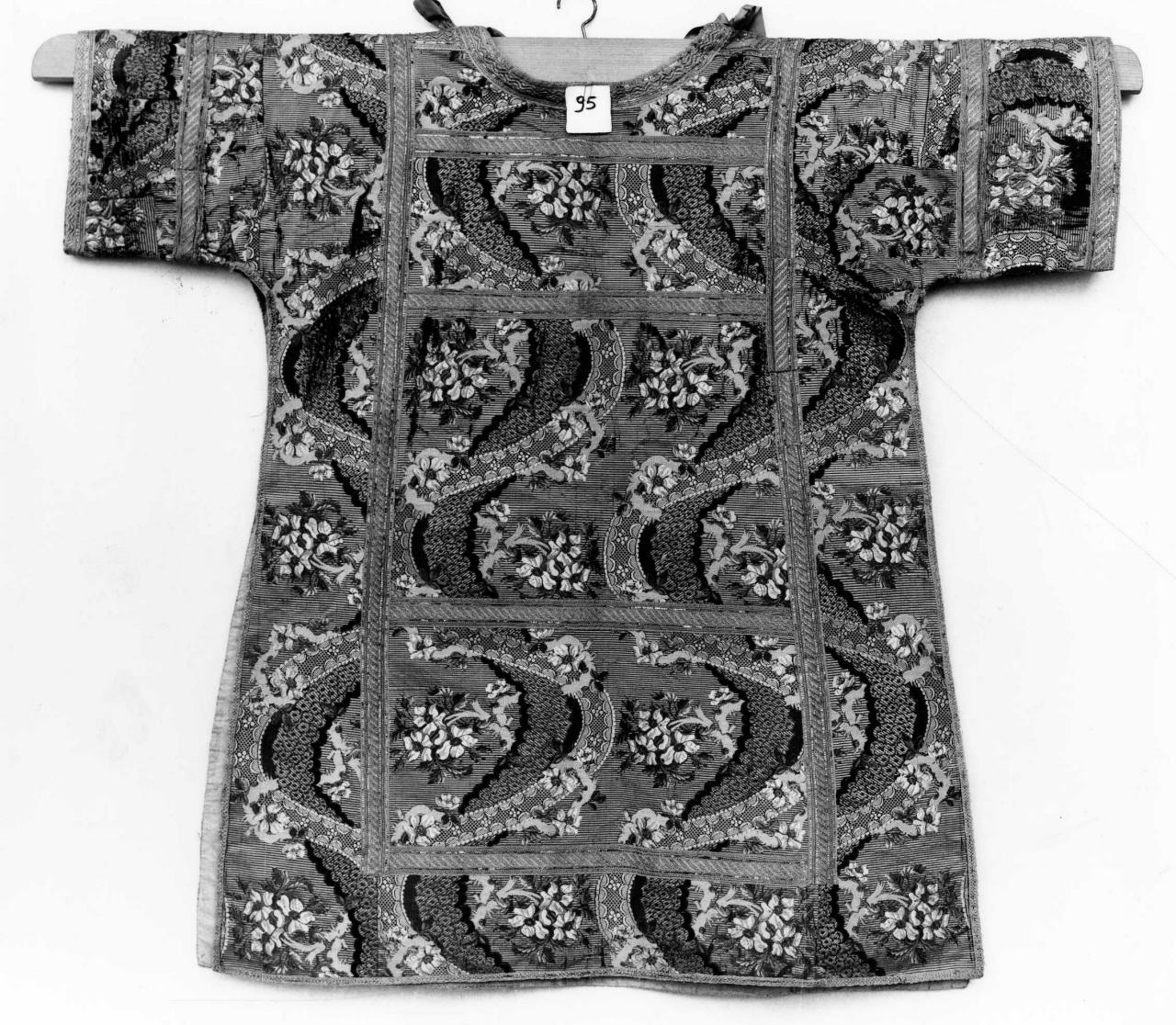 tunicella, serie - manifattura toscana (ultimo quarto sec. XVIII)