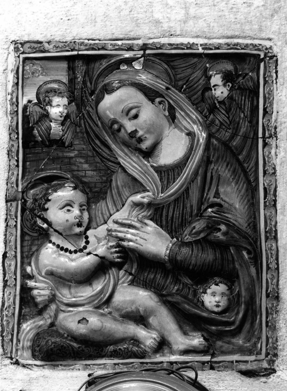 Madonna con Bambino (targa devozionale) - manifattura di Deruta (secc. XVI/ XVII)