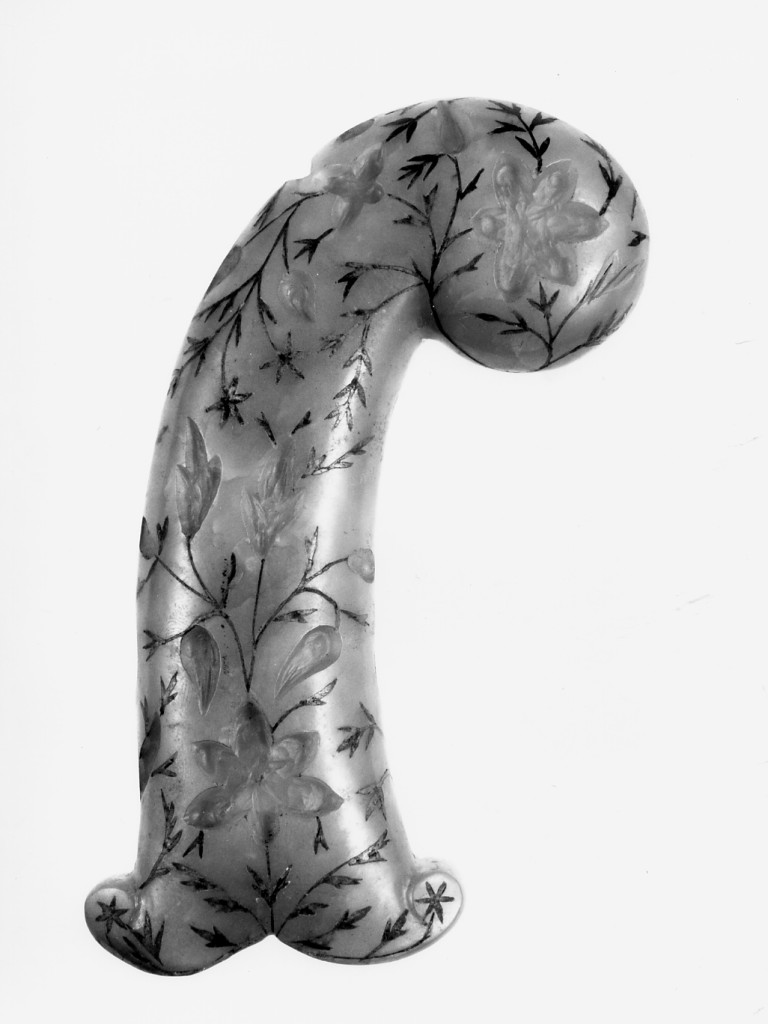 motivi decorativi floreali (impugnatura di arma bianca, elemento d'insieme) - manifattura moghul (fine/inizio secc. XVII/ XVIII)