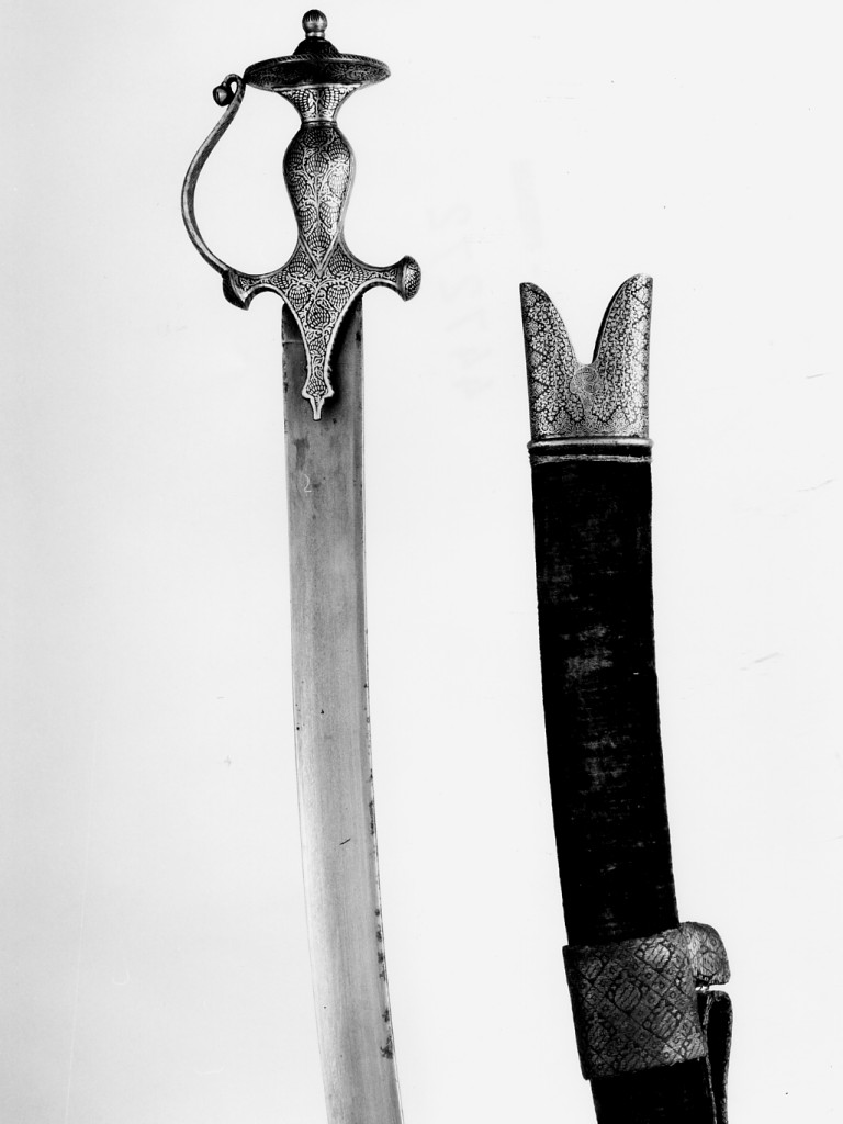 motivi decorativi vegetali stilizzati (sciabola - talwar) - manifattura indiana (sec. XVIII)