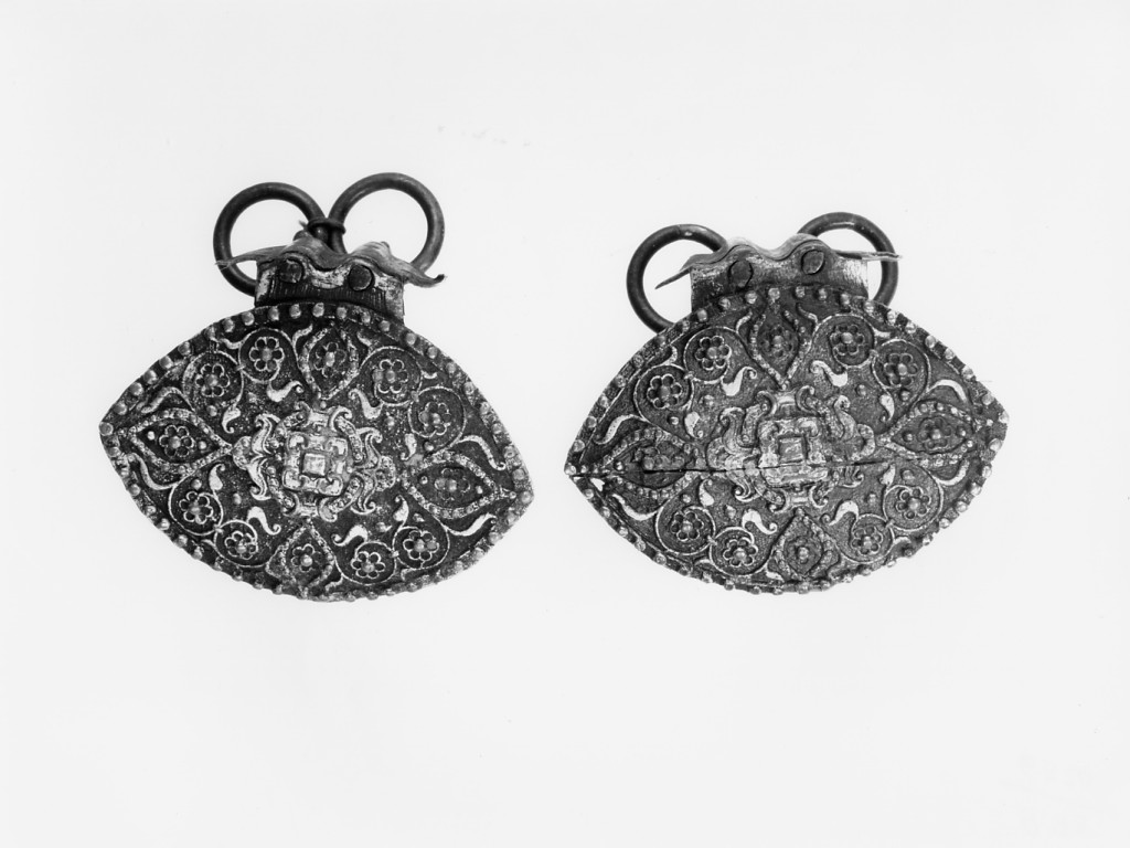 motivi decorativi vegetali stilizzati (fascetta, serie) - manifattura caucasica (?) (sec. XVIII)