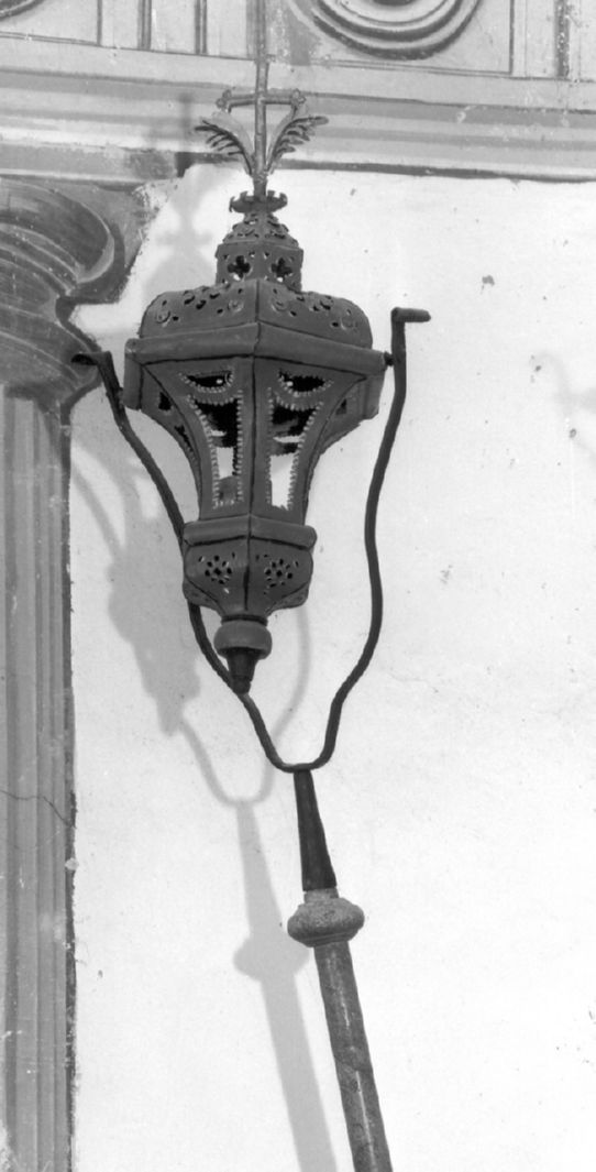 lanterna processionale, serie - manifattura toscana (primo quarto sec. XX)