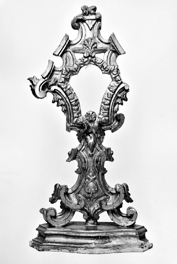 motivi decorativi vegetali (reliquiario - a ostensorio) - bottega toscana (seconda metà sec. XVIII)