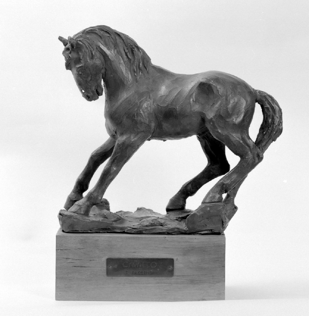 Cavallo, cavallo (statuetta, opera isolata) di Faccendi T (sec. XX)