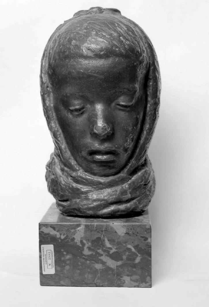 Bimbo malato (statuetta, opera isolata) di Faccendi T (sec. XX)