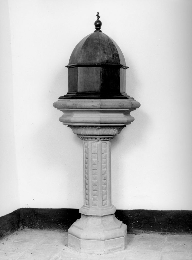 fonte battesimale - bottega toscana (prima metà sec. XX)