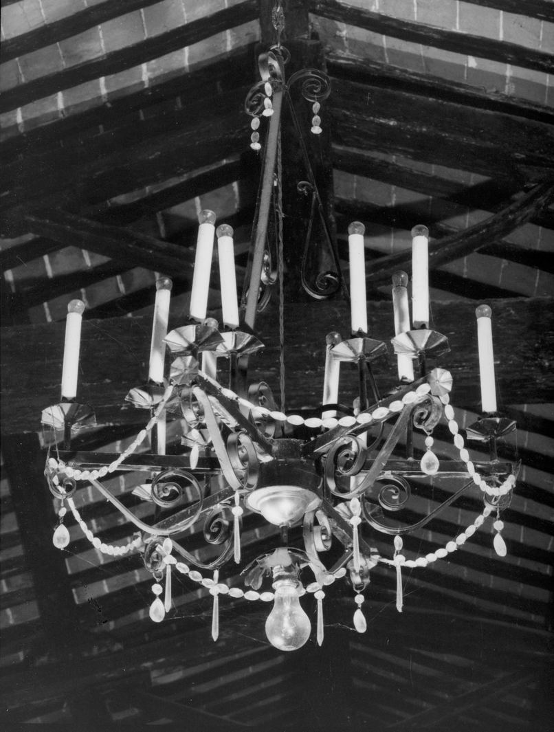 lampadario - bottega toscana (secondo quarto sec. XX)