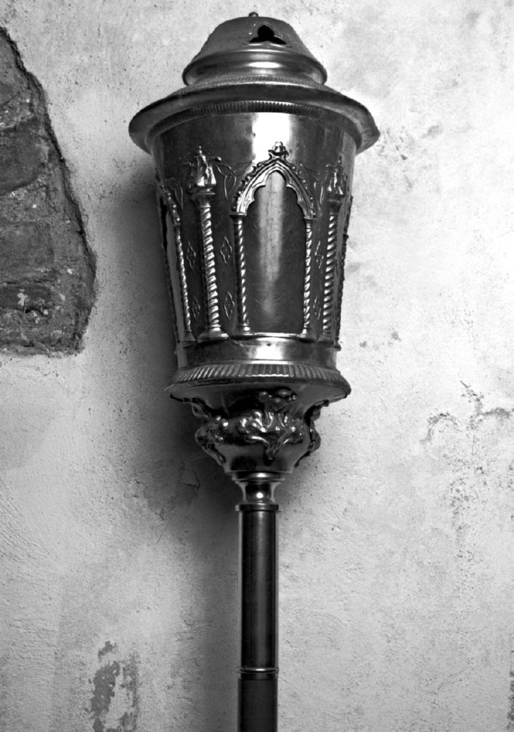 lanterna processionale, serie - produzione Italia centrale (prima metà sec. XX)