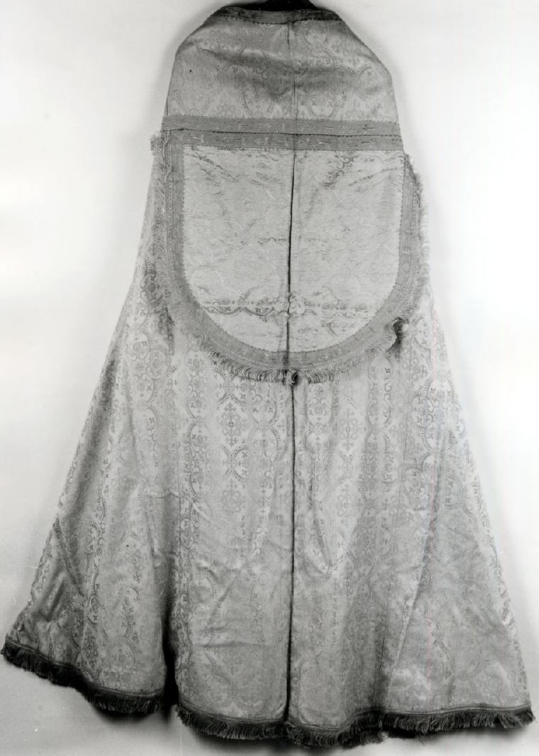 motivi decorativi geometrici e vegetali stilizzati (piviale) - manifattura toscana (prima metà sec. XX)