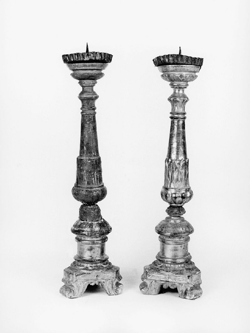 motivi decorativi vegetali stilizzati (candeliere d'altare, serie) - bottega toscana (sec. XIX)