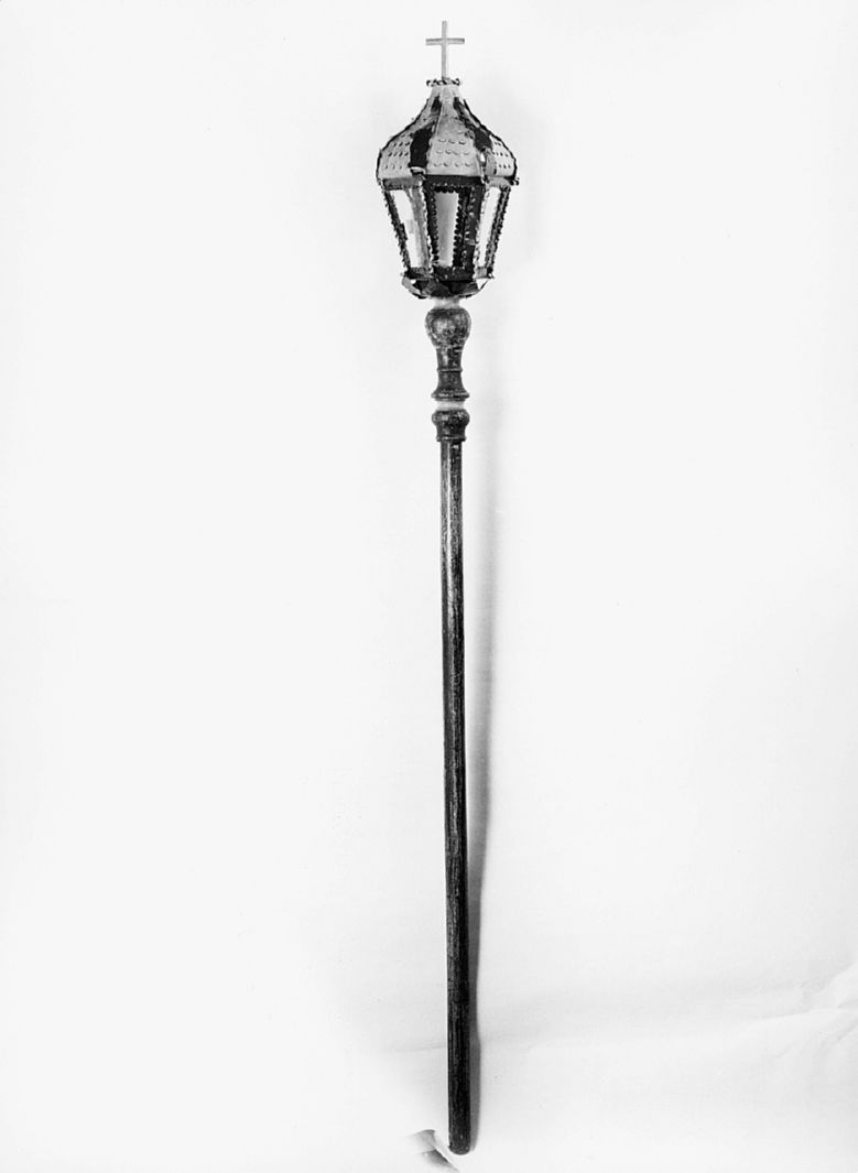 motivi decorativi geometrici e vegetali stilizzati (lanterna processionale, serie) - bottega toscana (sec. XIX)