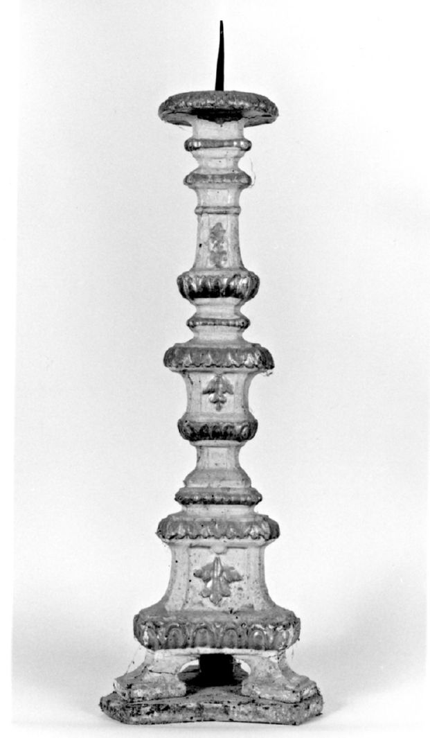 candeliere d'altare, serie - bottega toscana (seconda metà sec. XVIII)