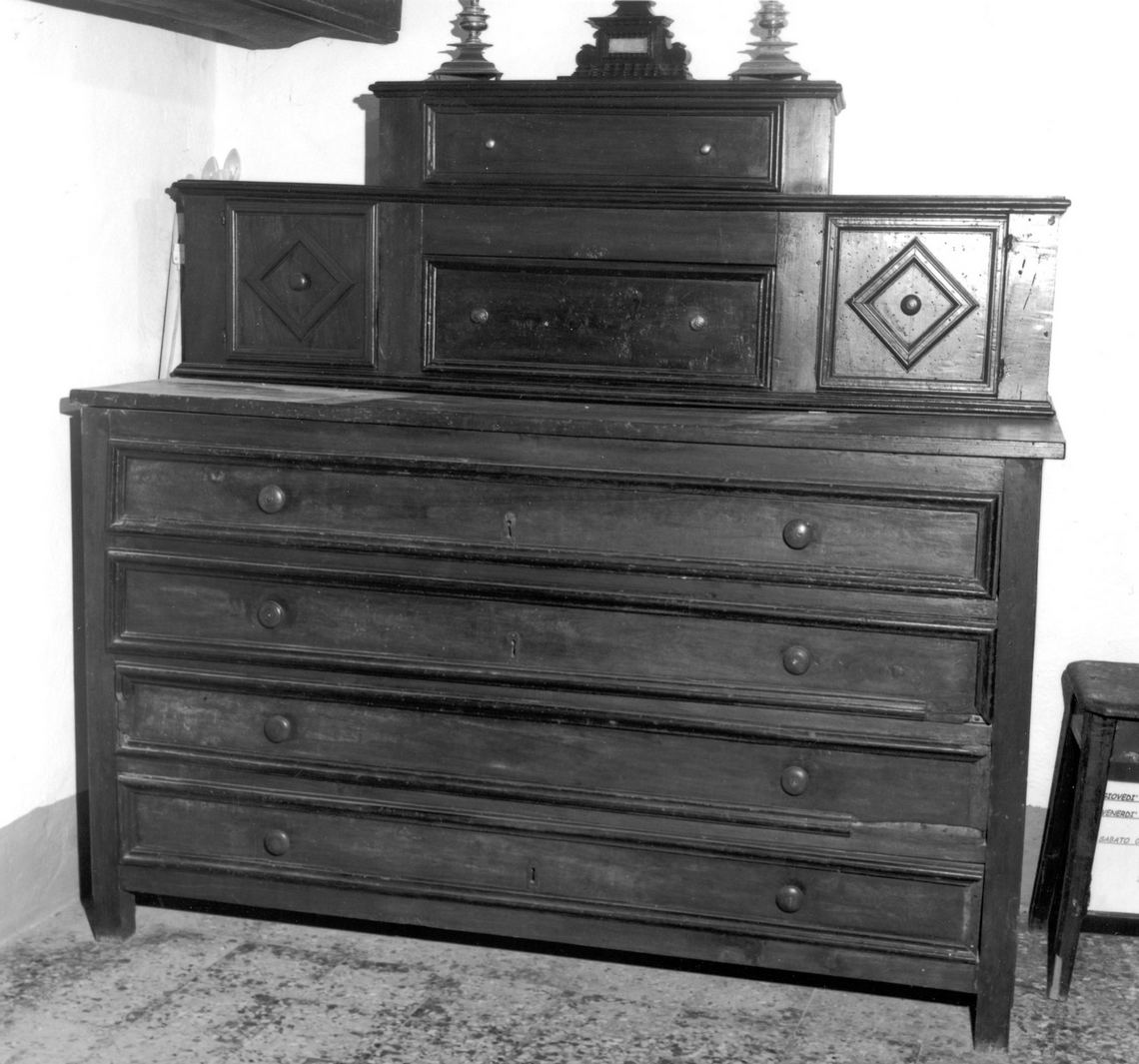 armadio da sacrestia - bottega toscana (sec. XVII)