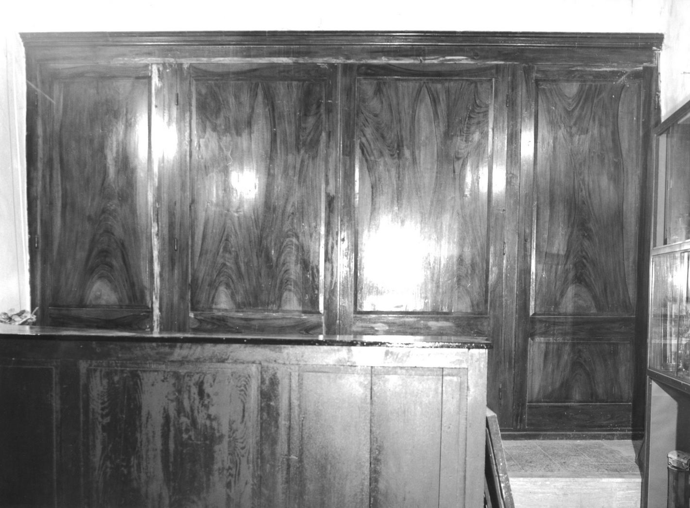 armadio - a muro - bottega toscana (seconda metà sec. XIX)