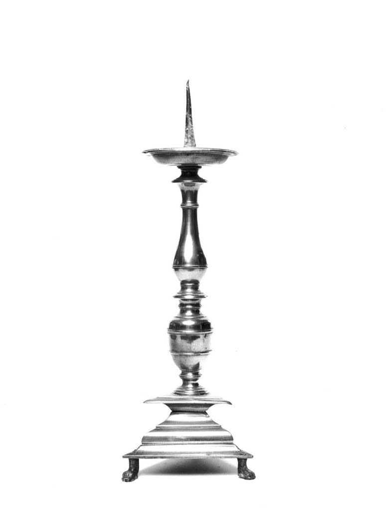 candeliere d'altare, serie - bottega toscana (sec. XVIII)