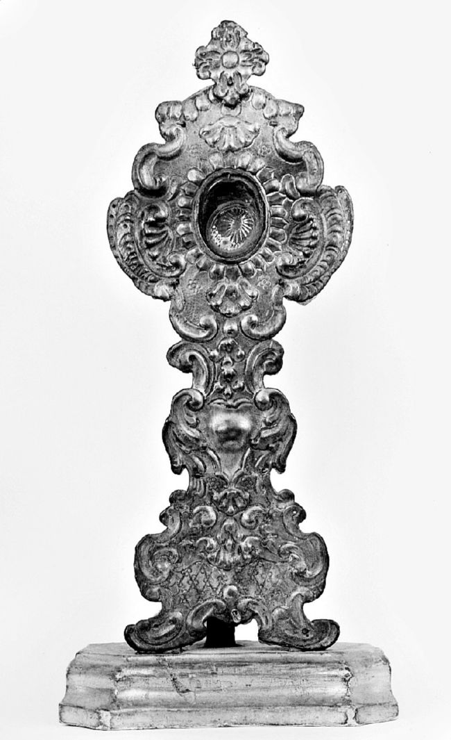 motivi decorativi vegetali (reliquiario - a ostensorio) - bottega toscana (prima metà sec. XVIII)