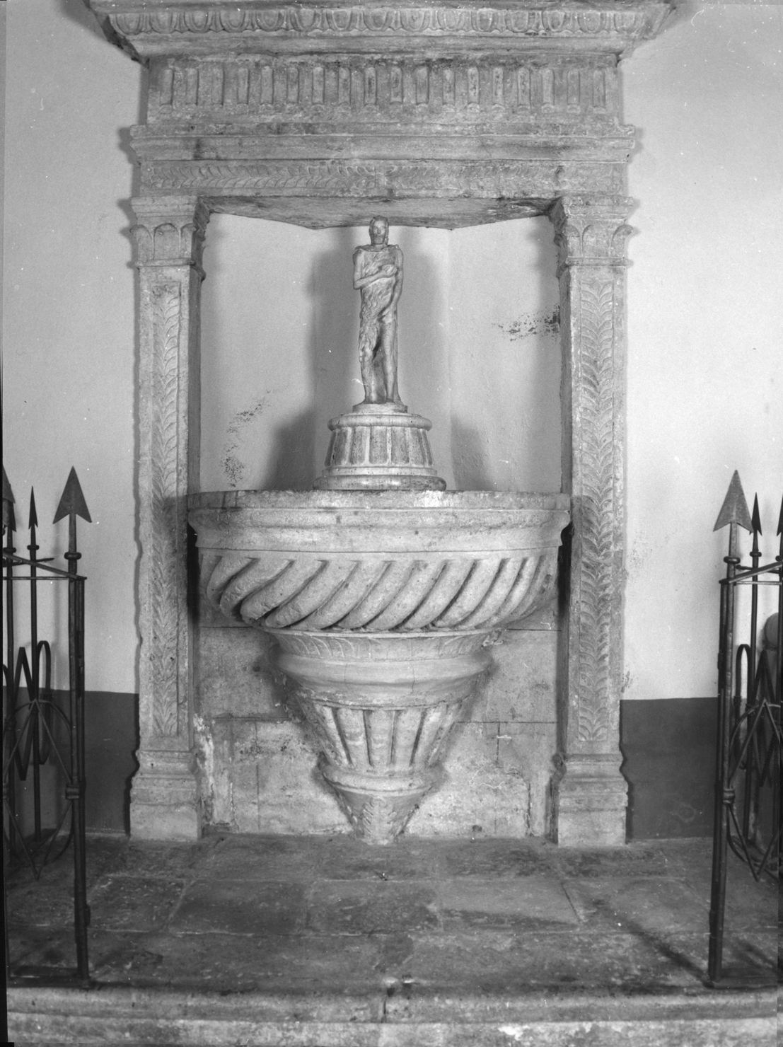 San Giovanni Battista (fonte battesimale) - ambito toscano (sec. XX)