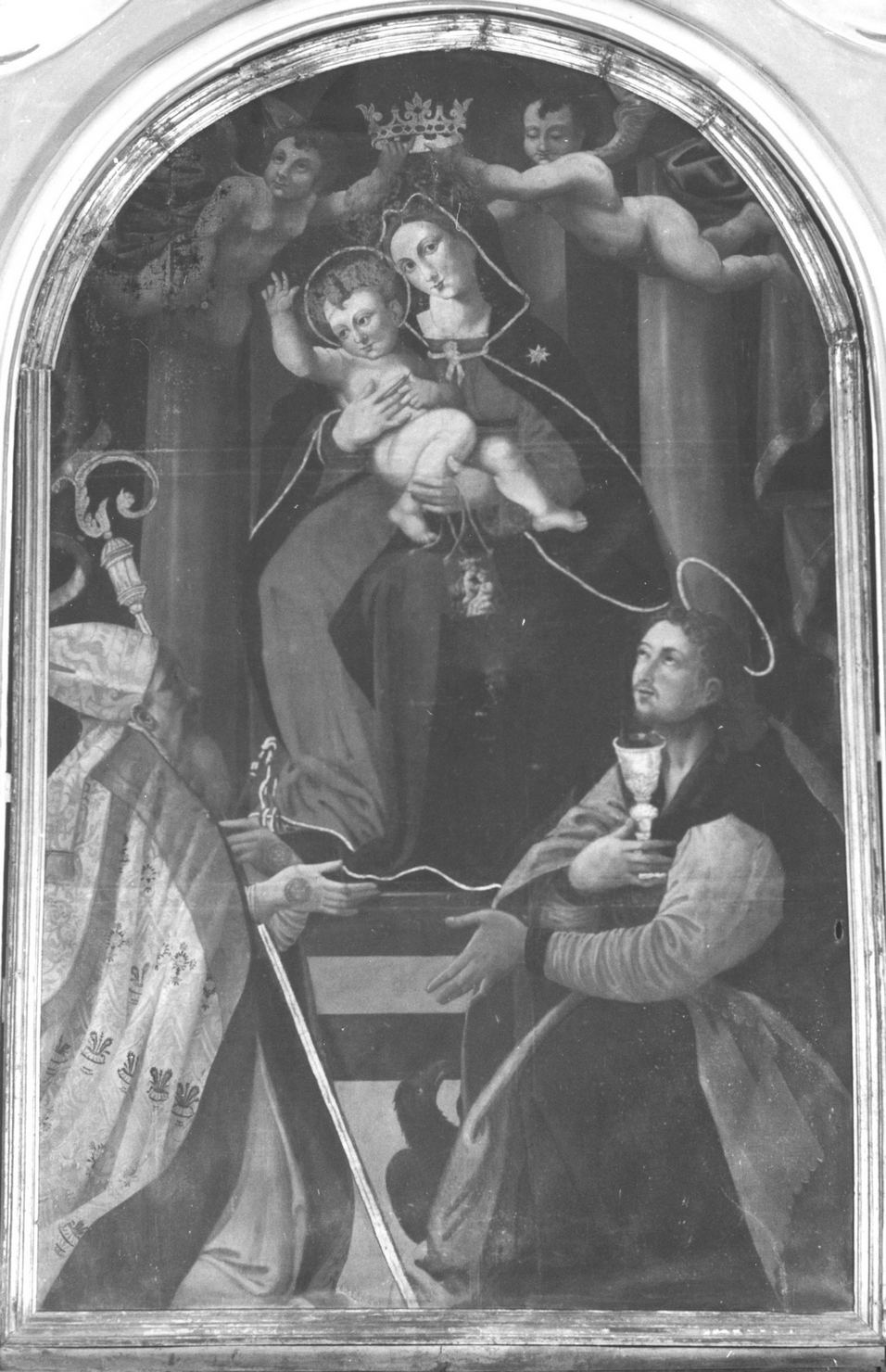 Madonna del Carmelo, Madonna con Bambino con San Cassiano e San Giovanni Evangelista (dipinto) - ambito toscano (prima metà sec. XVII)