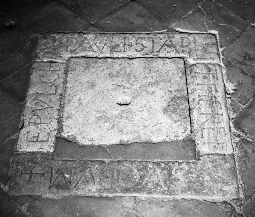 lapide tombale - bottega toscana (metà sec. XV)