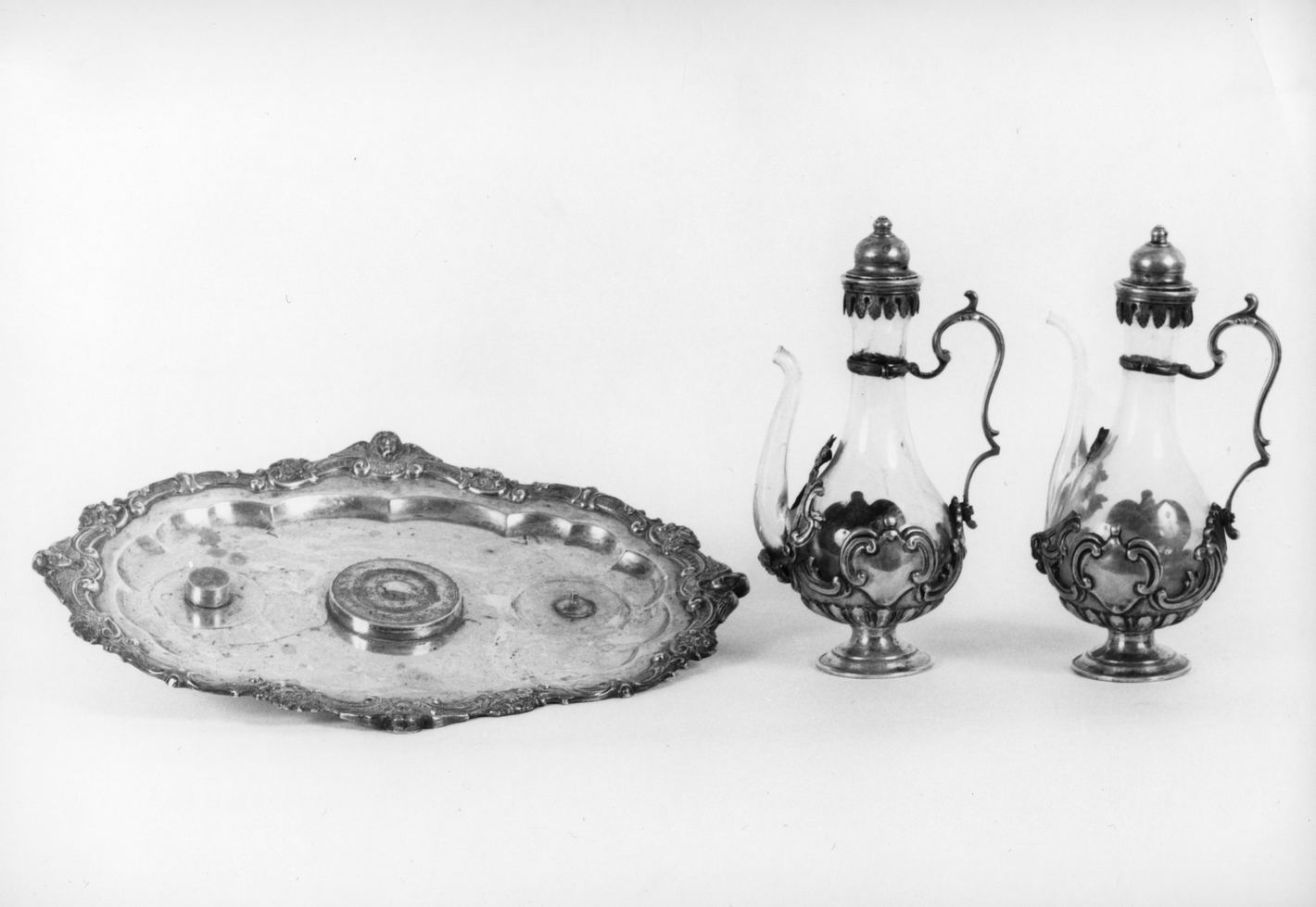 servizio di ampolline, elemento d'insieme - produzione toscana (sec. XX)