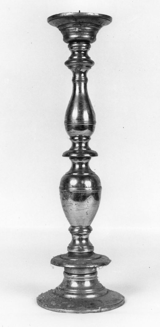 candeliere d'altare, serie - produzione italiana (prima metà sec. XX)