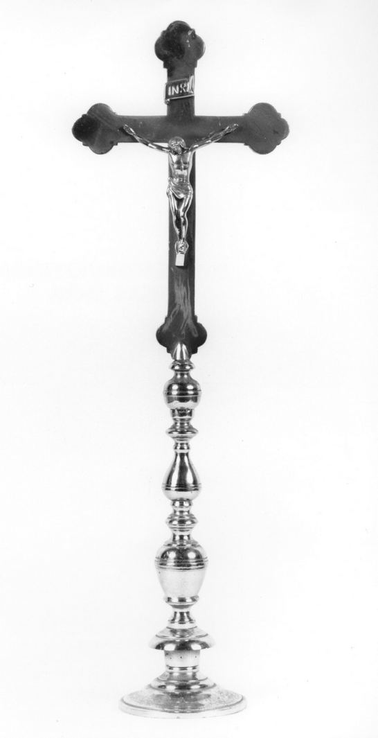 crocifissione di Cristo (croce d'altare) - produzione italiana (prima metà sec. XX)