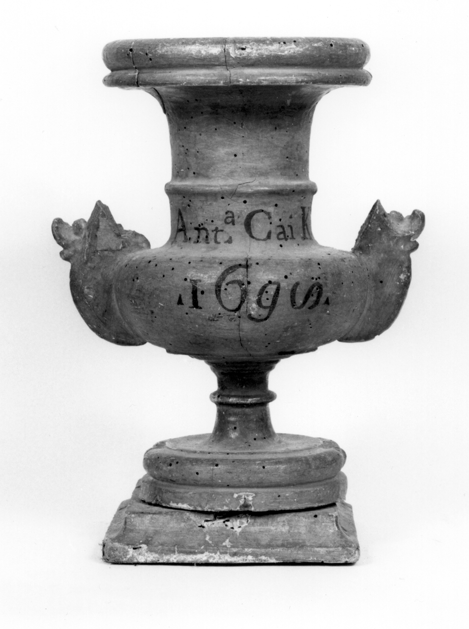 vaso d'altare con composizione floreale, serie - bottega senese (sec. XVII)