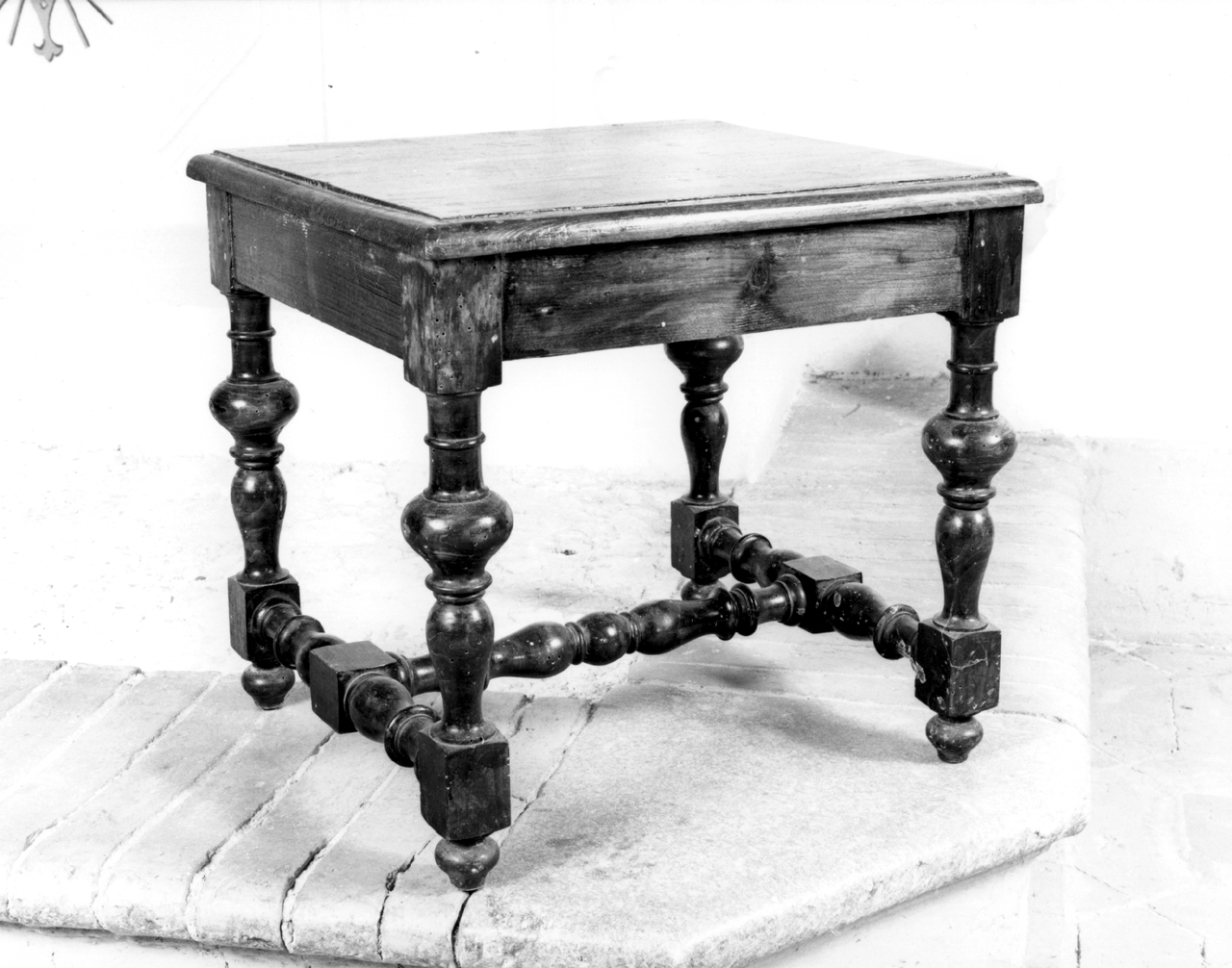 sgabello, serie - bottega senese (fine/inizio secc. XIX/ XX)