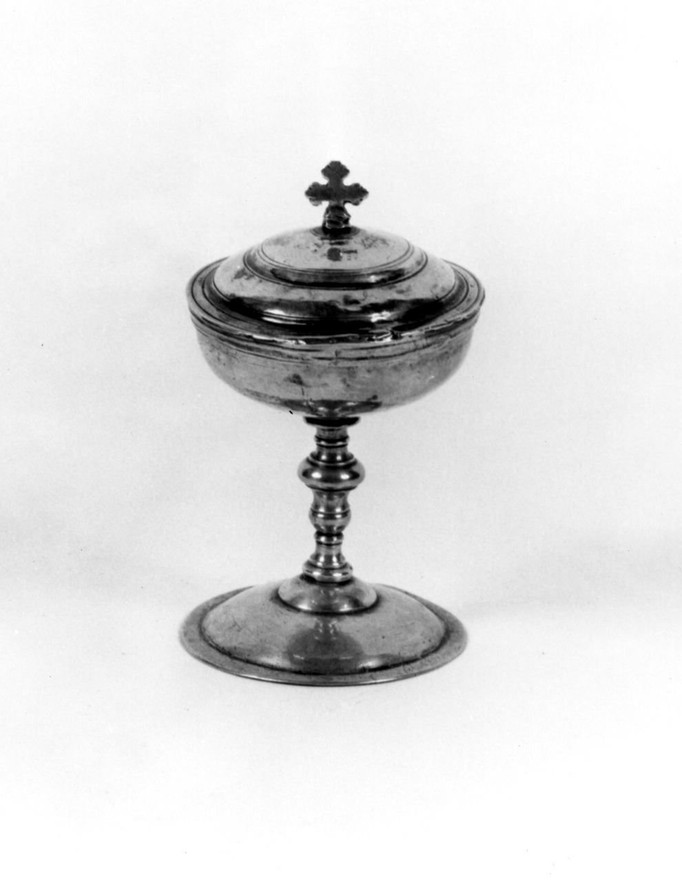 pisside - bottega senese (seconda metà sec. XVII)