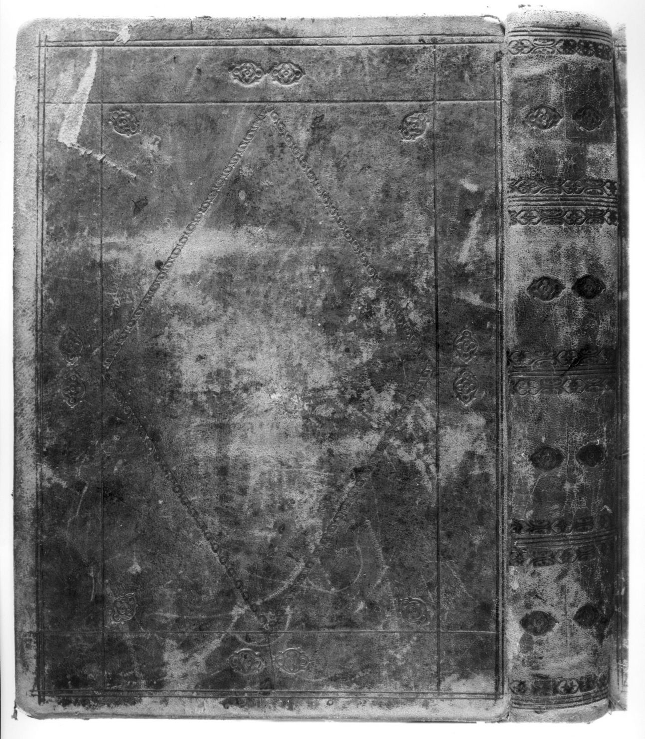 coperta di libro liturgico - manifattura italiana (prima metà sec. XVIII)