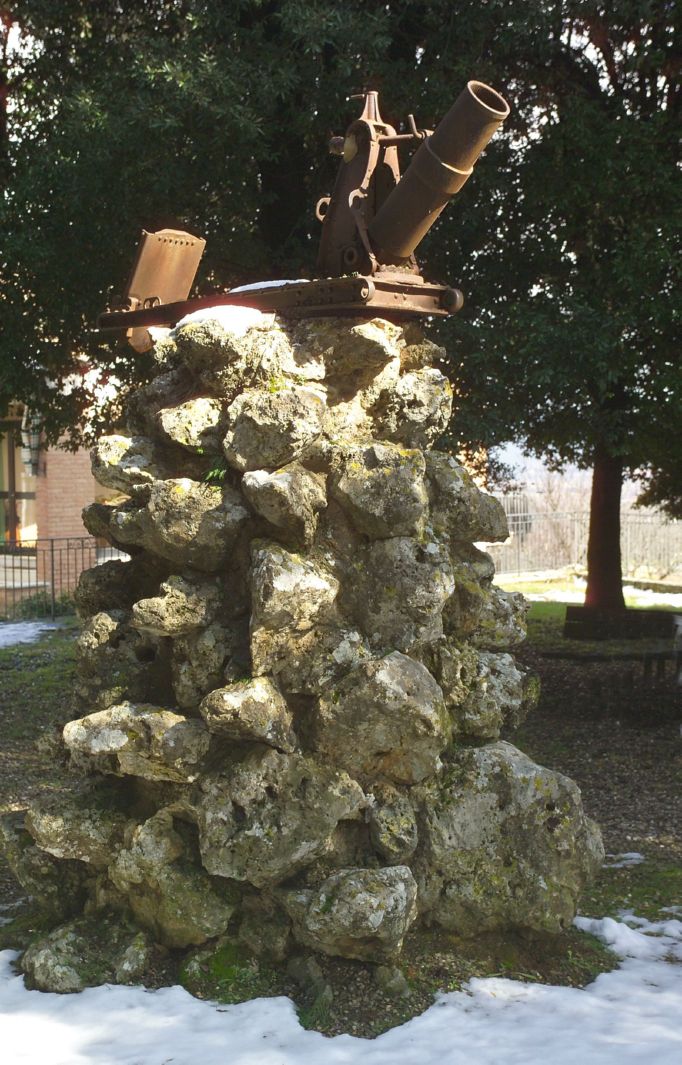 monumento - bottega toscana (prima metà sec. XX)