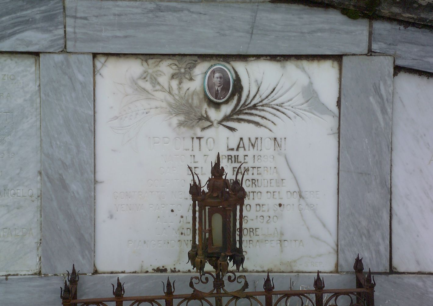 lapide tombale - bottega senese (sec. XX)