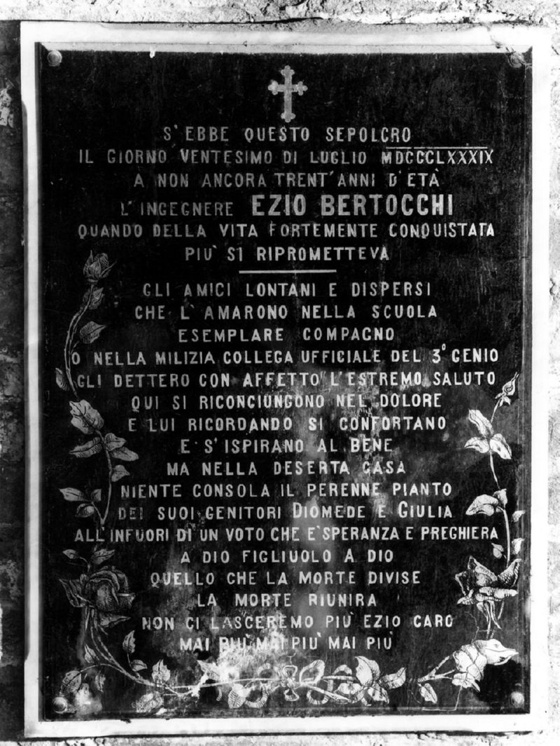 motivi decorativi vegetali (lapide tombale) - bottega senese (sec. XIX)