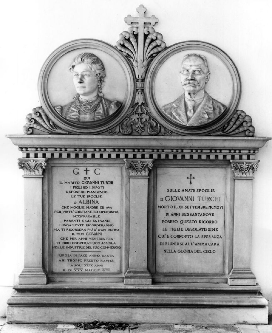 ritratti di Albina e Giovanni Turchi (monumento funebre) di Prunai Arnoldo (sec. XX)