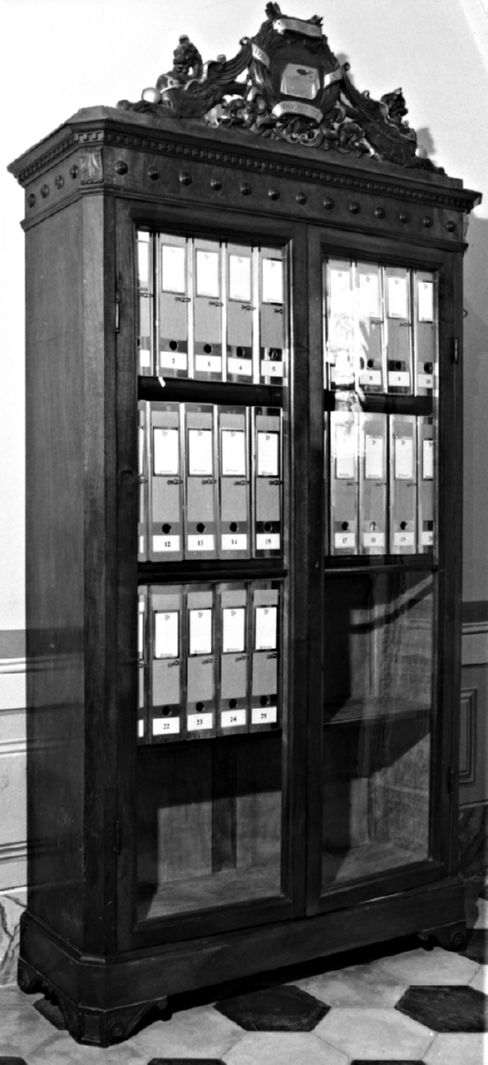 libreria, opera isolata - bottega senese (terzo quarto sec. XIX)