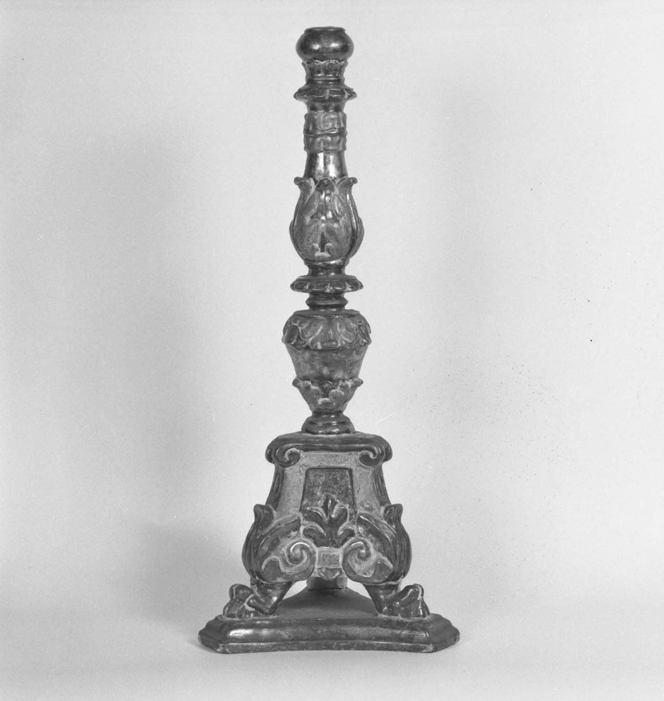 candeliere, serie - bottega senese (metà sec. XVIII)