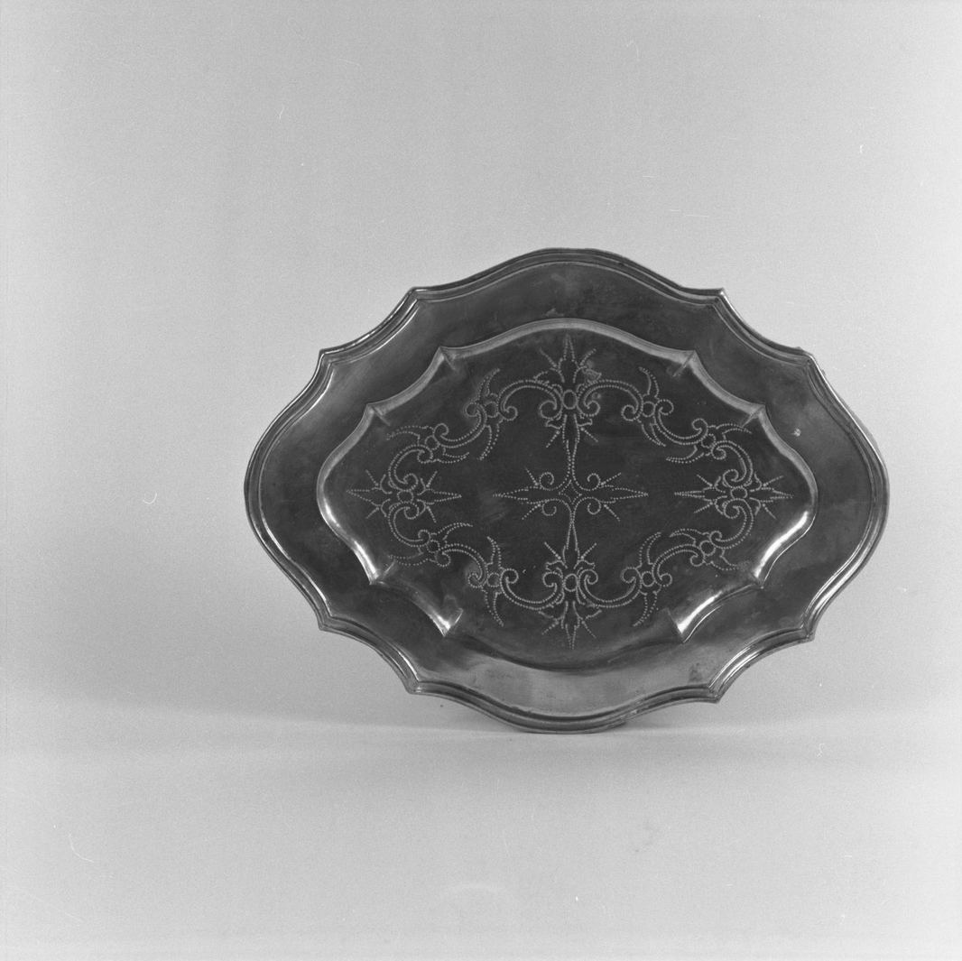 vassoio - bottega toscana (prima metà sec. XIX)